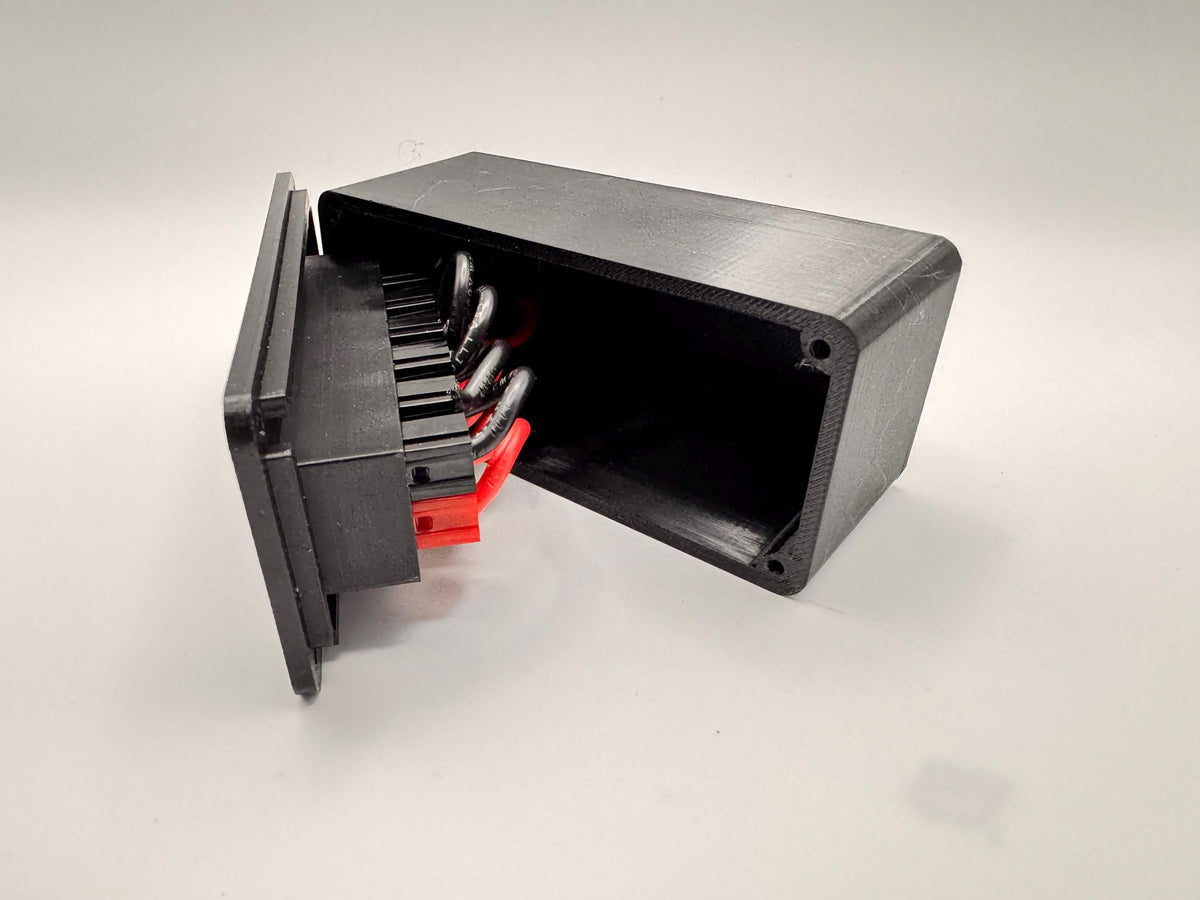 6-Port Anderson Powerpole Distribution Block – open housing interior