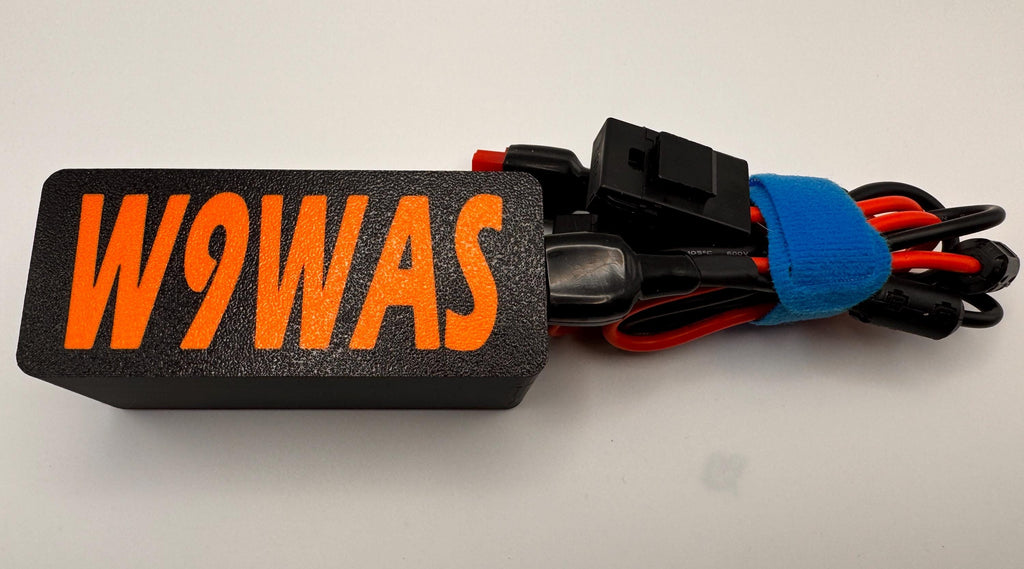 6-Port Anderson Powerpole Distribution Block – wired callsign angled