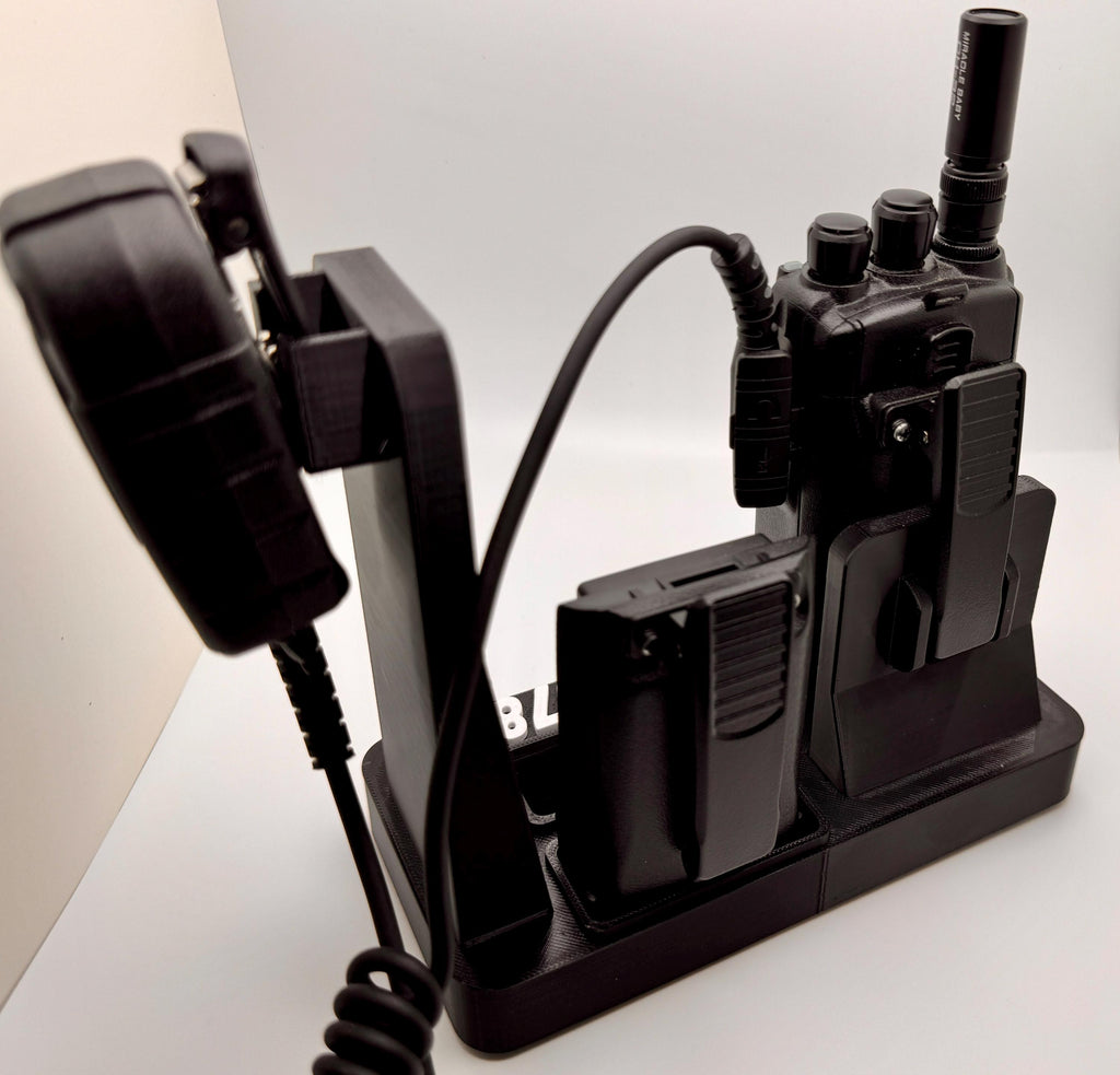 AnyTone AT-878 desk stand – rear view with radio