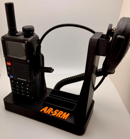 Baofeng AR-5RM desk stand – with radio and speaker mic