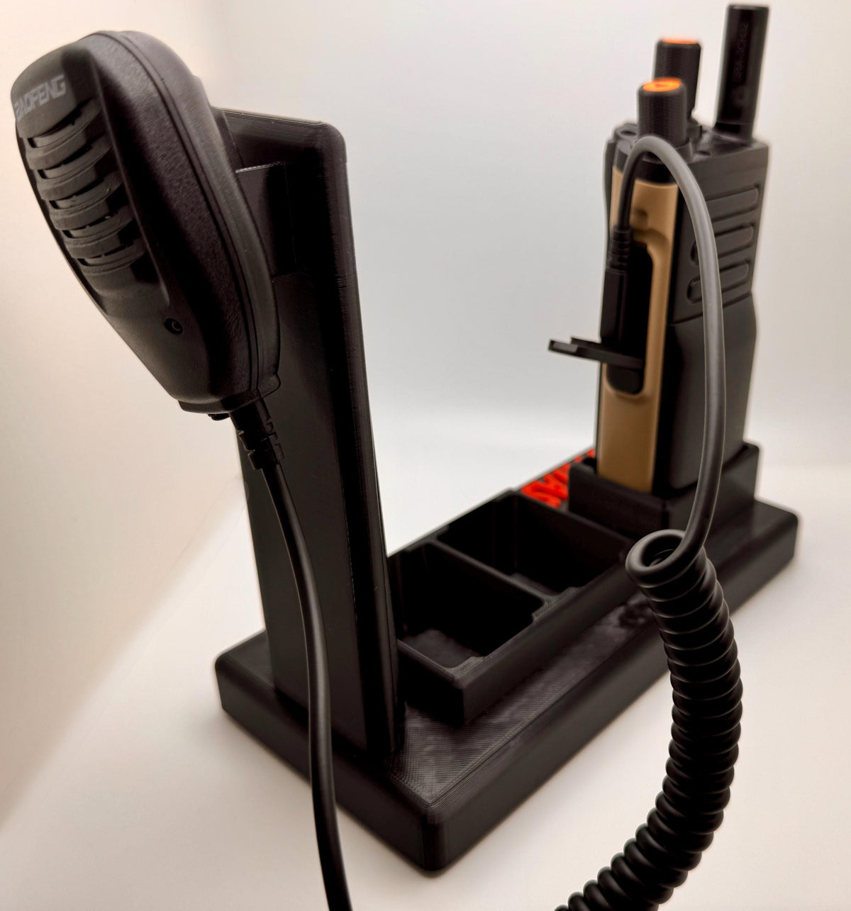 Baofeng DM-32 / UV-32 3-radio desk stand – speaker mic rear view