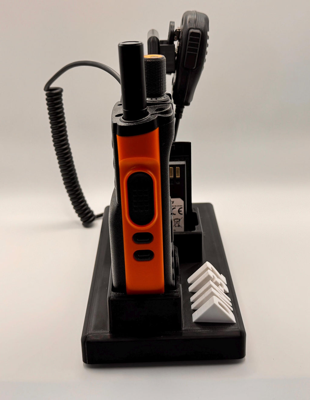 Baofeng DM-32 / UV-32 desk stand – radio side profile