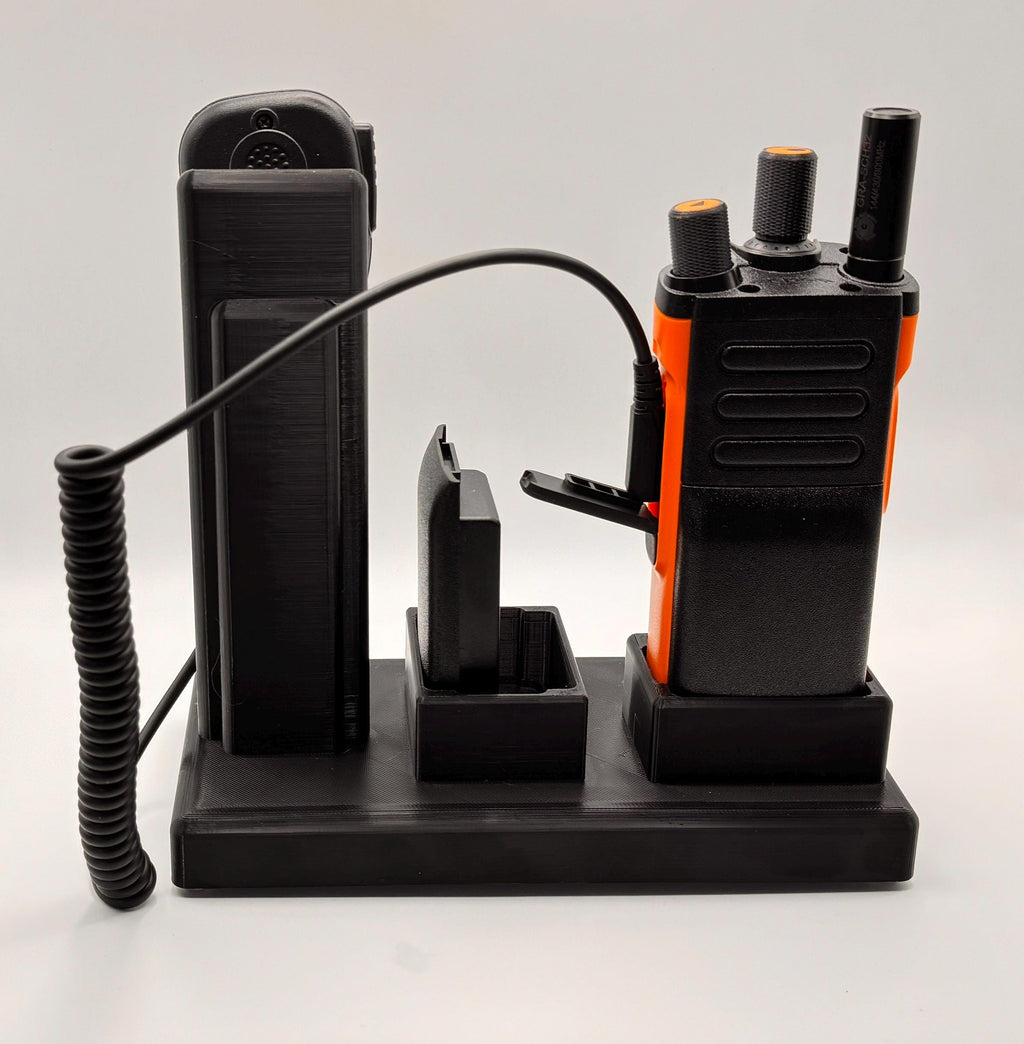 Baofeng DM-32 / UV-32 desk stand – side view with radio
