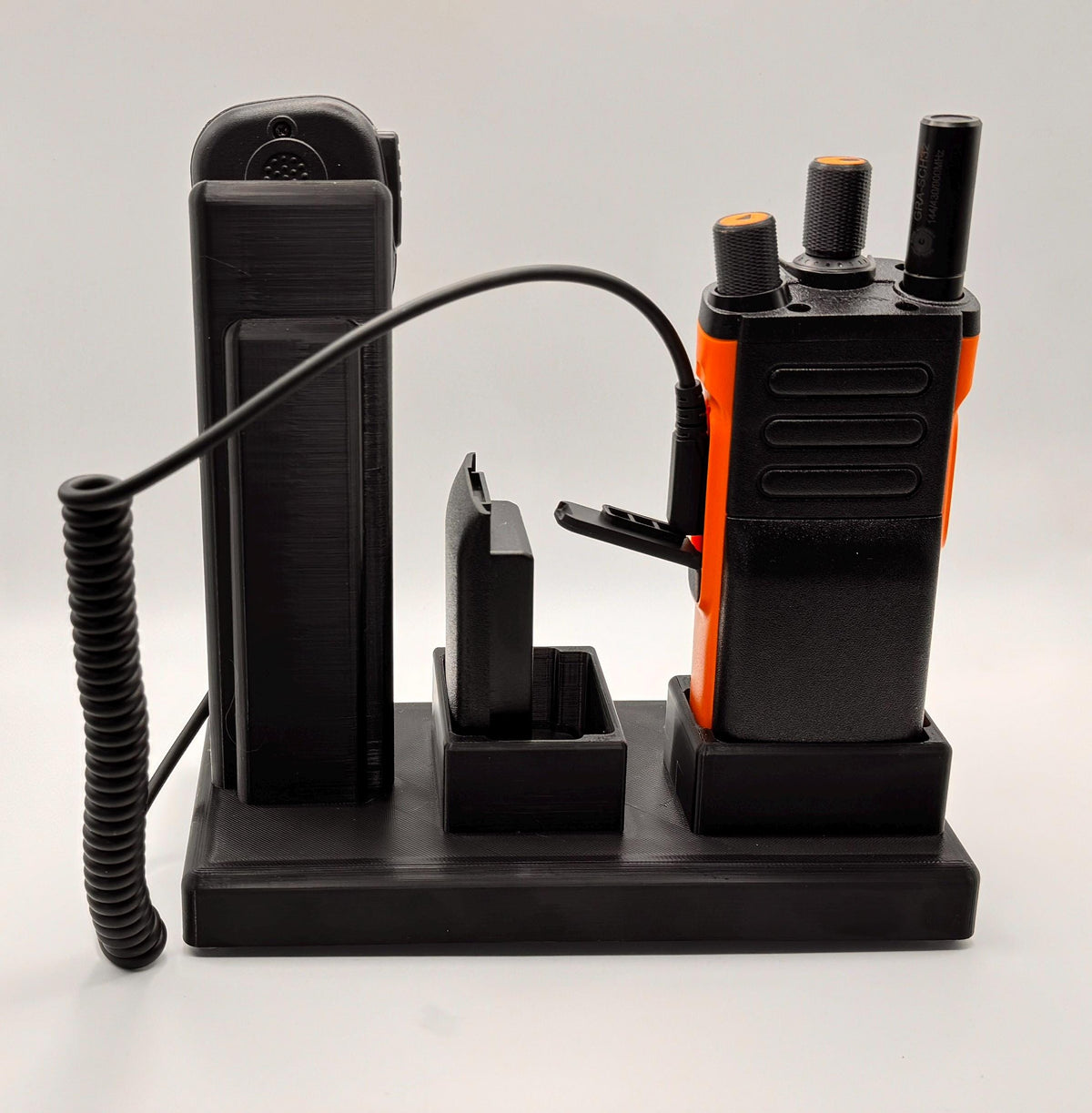 Baofeng DM-32 / UV-32 desk stand – side view with radio