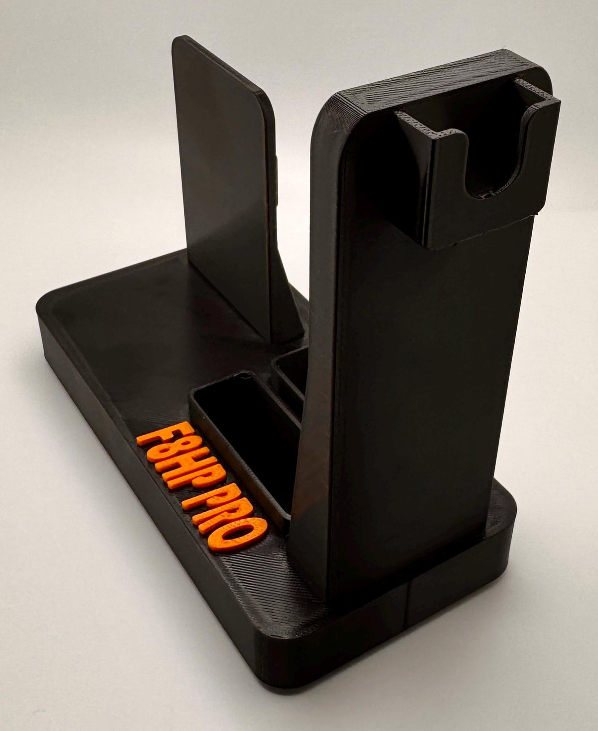 Baofeng F8HP Pro desk stand – empty stand angled
