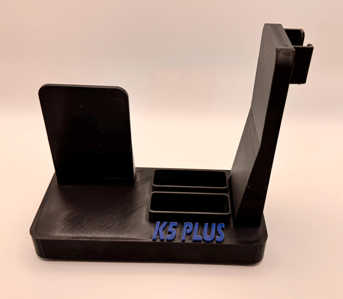 Baofeng K5 Plus desk stand with side-facing mic – empty stand front view