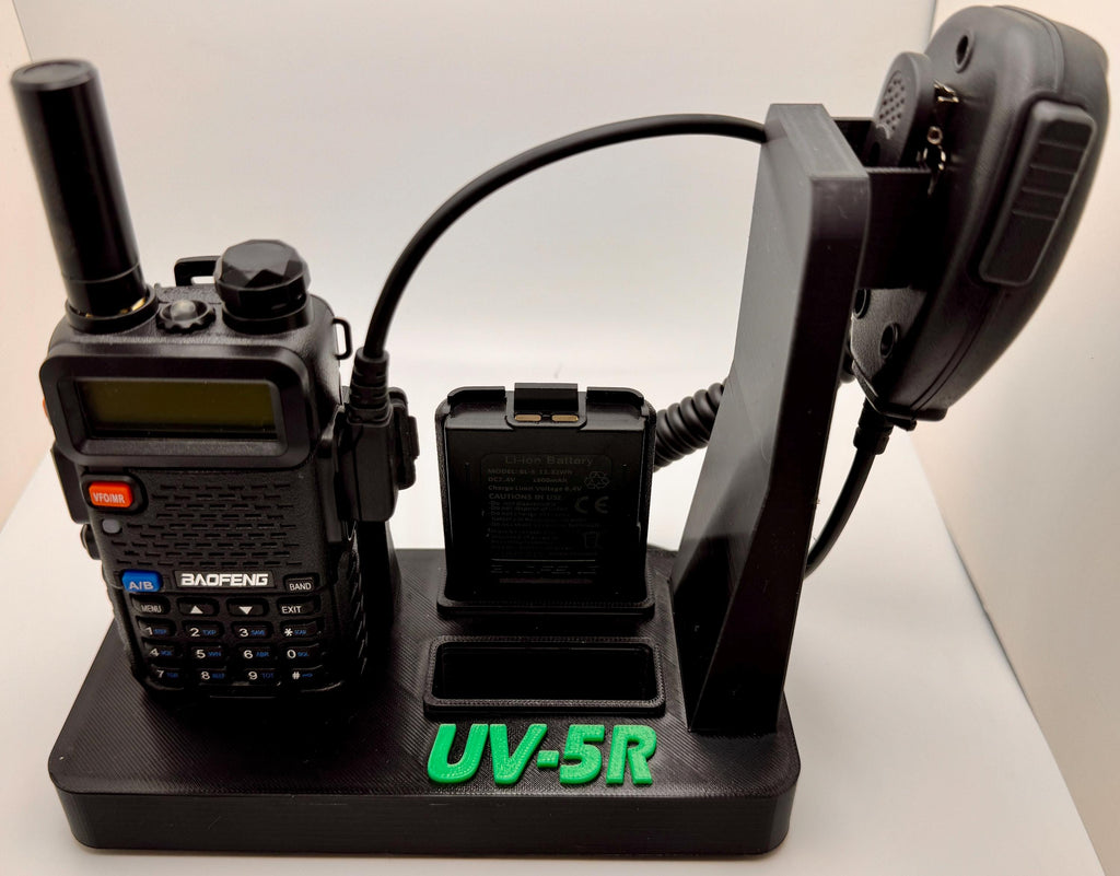 Baofeng UV-5R / UV-5R Plus desk stand – front view with UV-5R logo