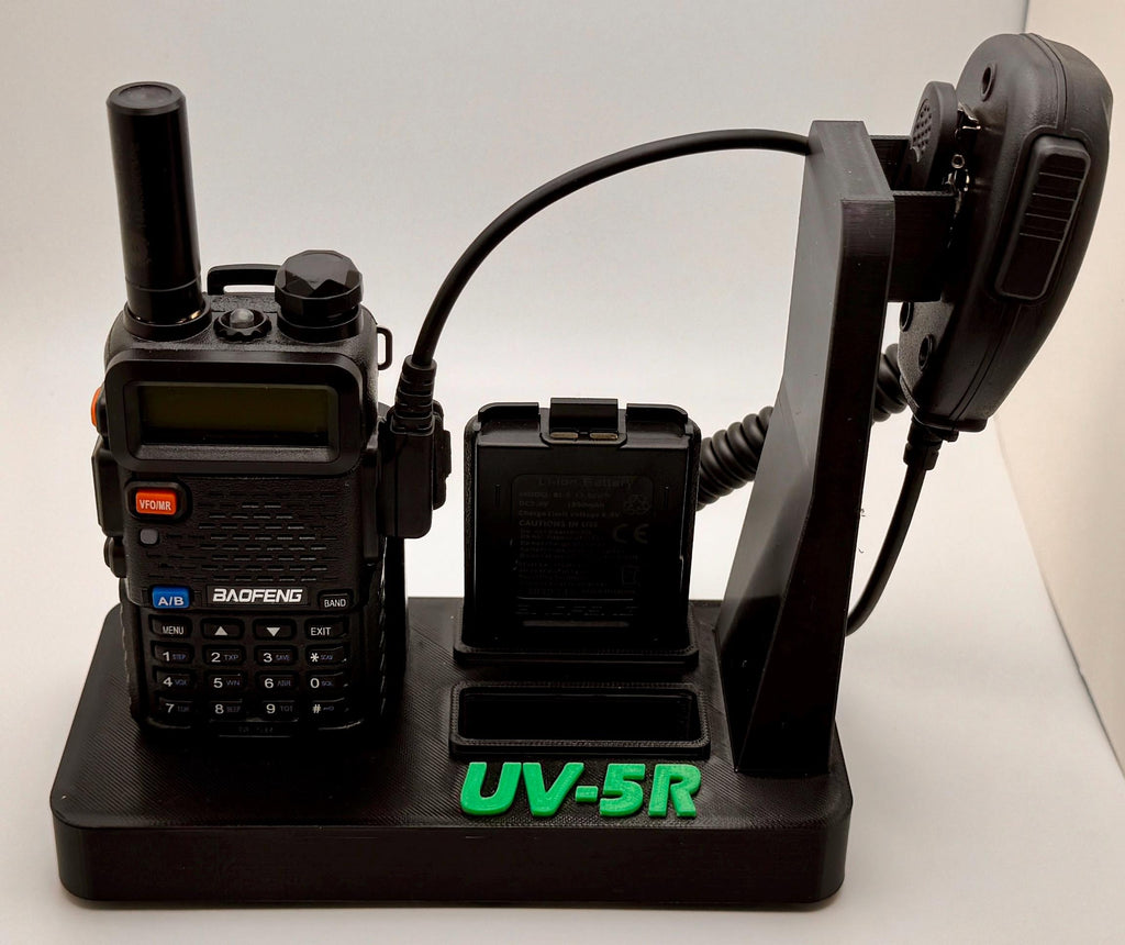 Baofeng UV-5R / UV-5R Plus desk stand – with radio batteries and mic