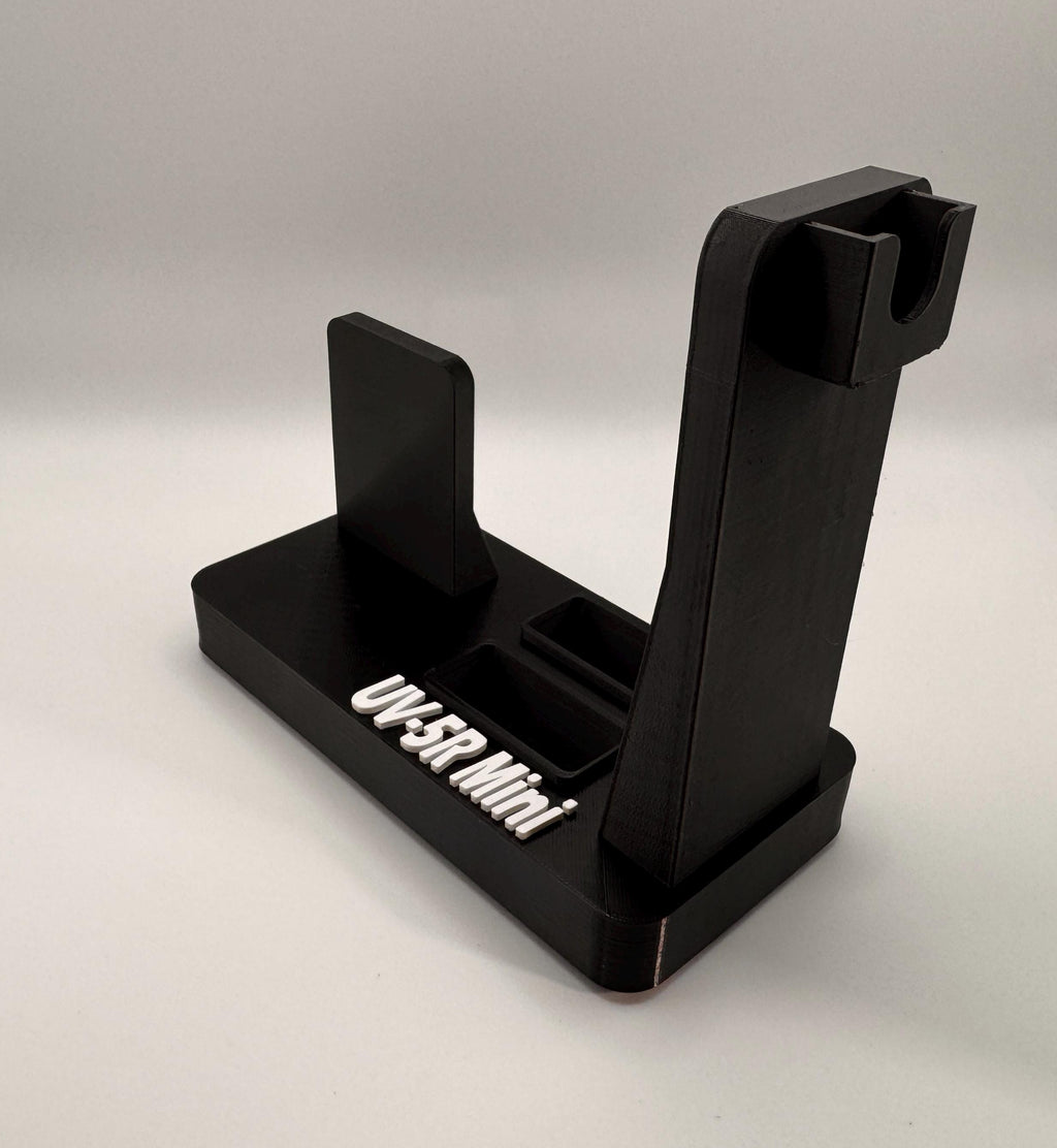 Baofeng UV-5R Mini desk stand – empty stand angled