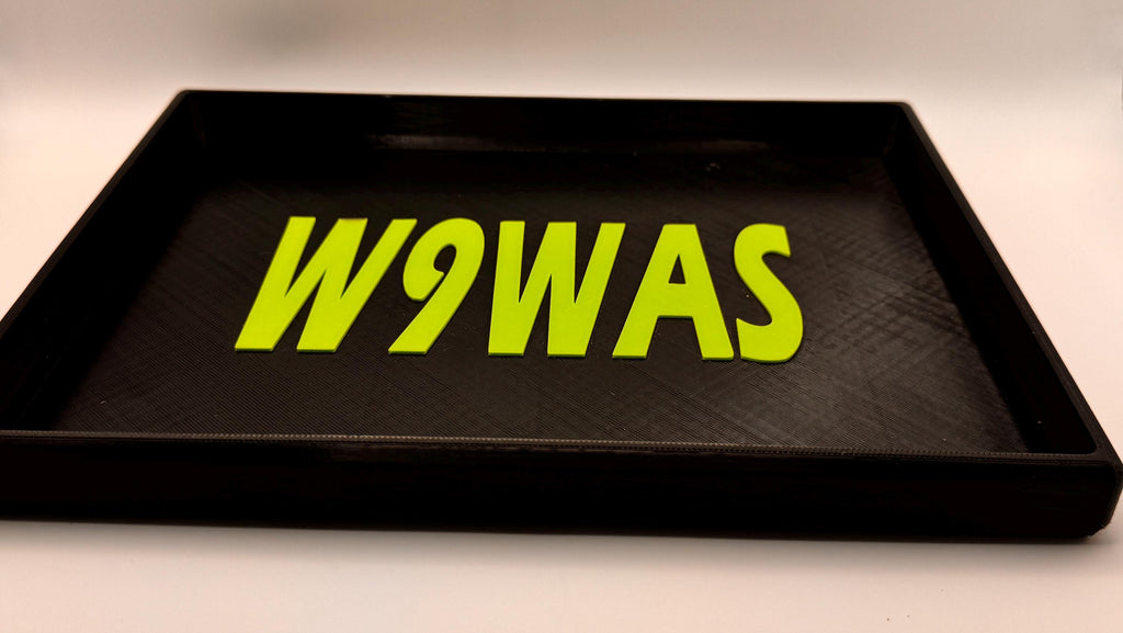 Custom Callsign EDC Dump Tray – green callsign close up