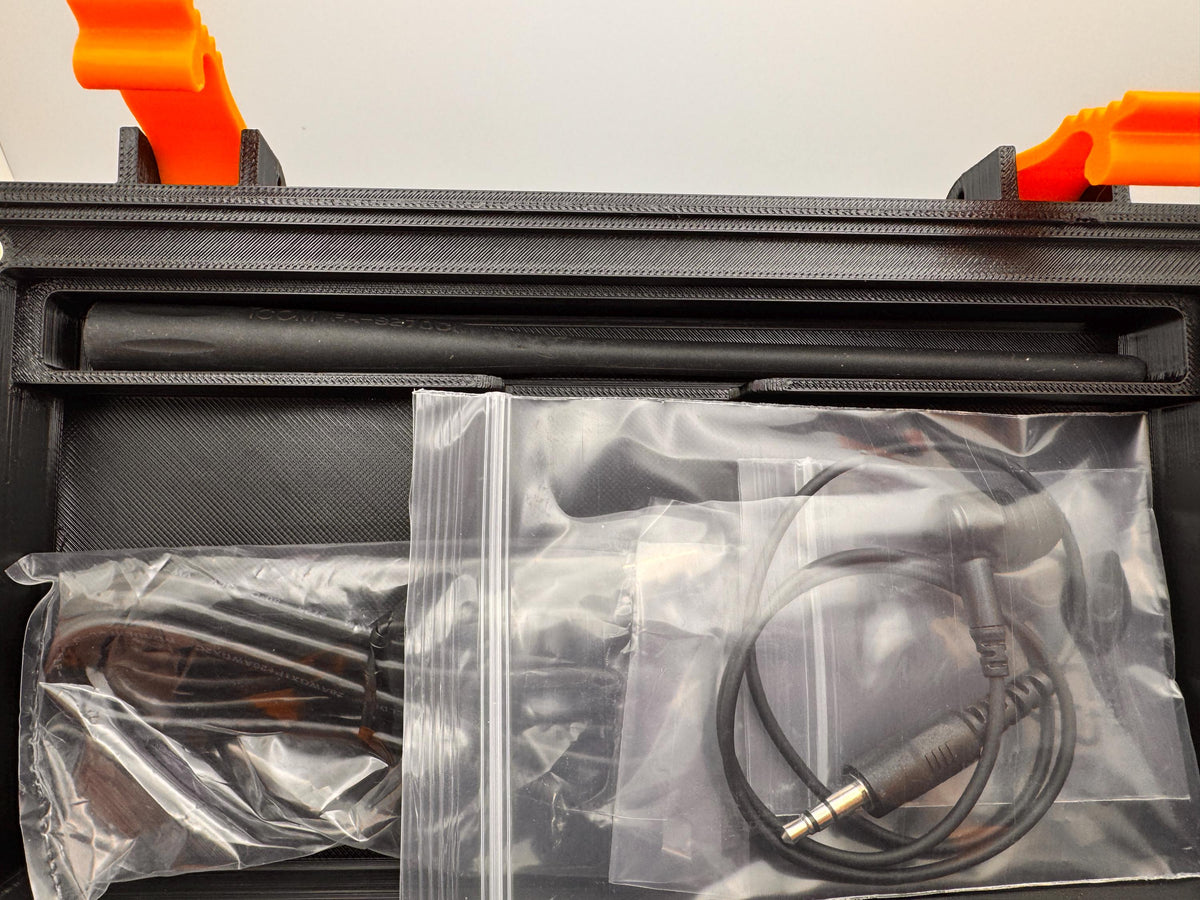 Custom Icom ID-52 radio case with callsign – cables in lid compartment