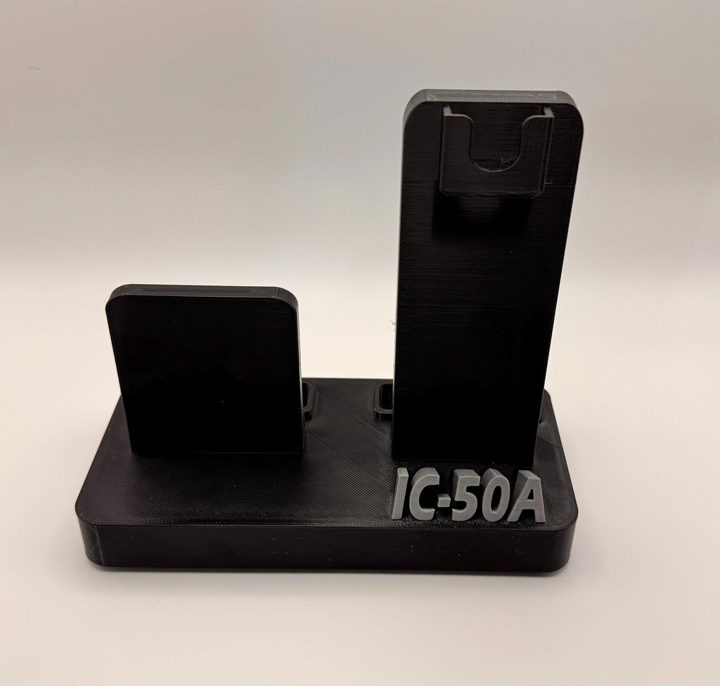 Icom ID-52 desk stand with forward-facing speaker mic – empty stand with angled callsign