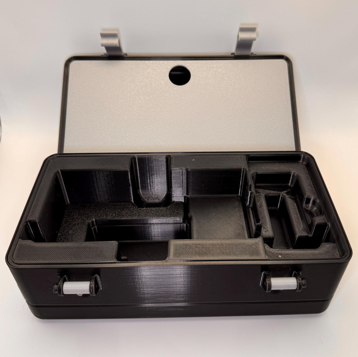 Icom ID-52 travel case – empty case with lid open