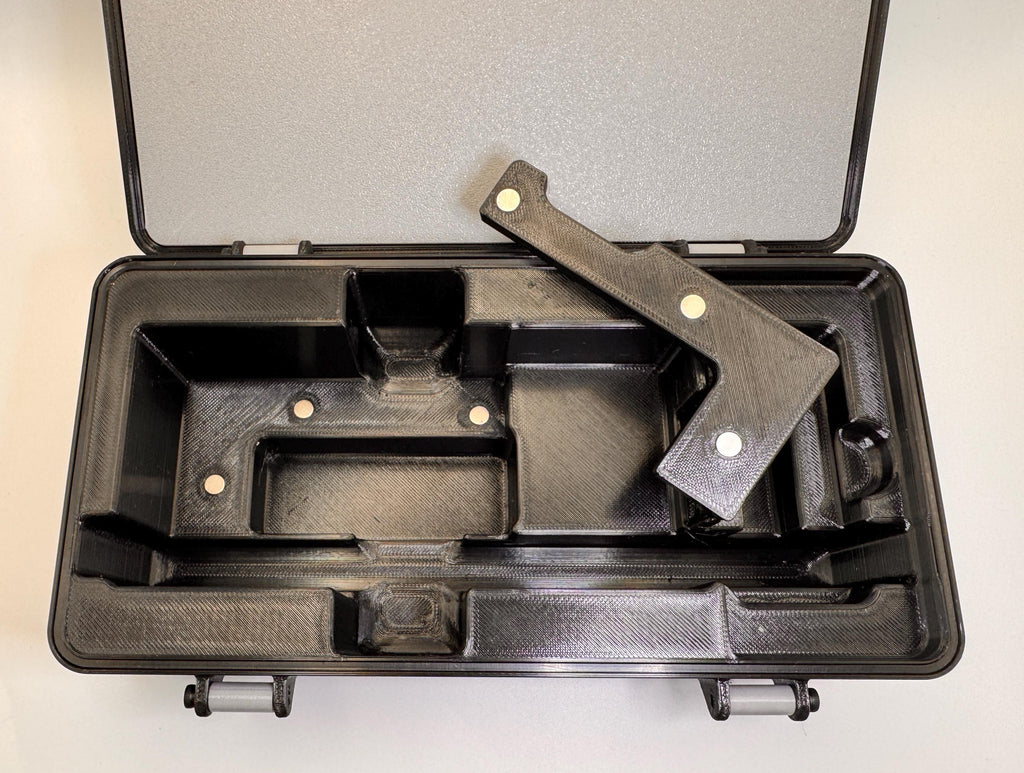 Icom ID-52 travel case – magnetic insert for BP-272