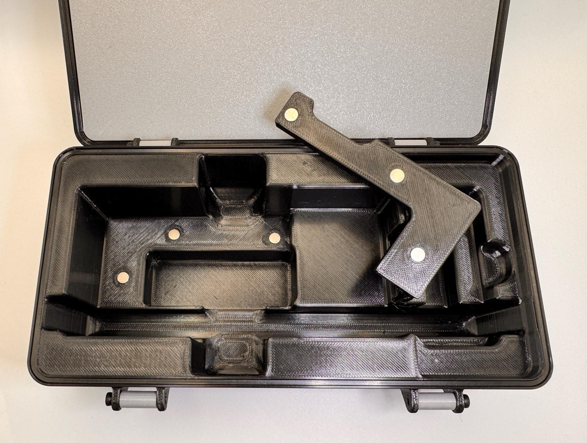 Icom ID-52 travel case – magnetic insert for BP-272
