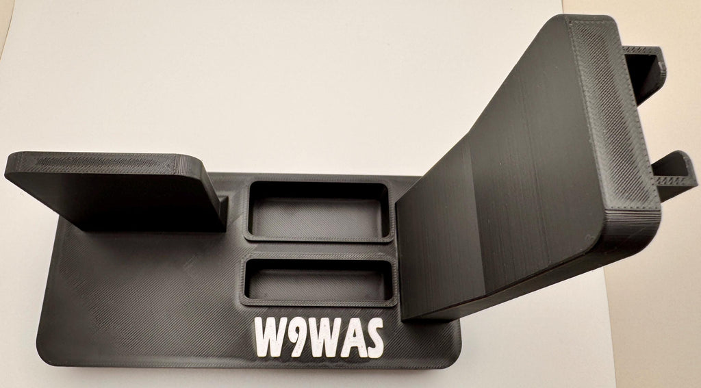 Icom ID-52A desk stand – battery slots with callsign