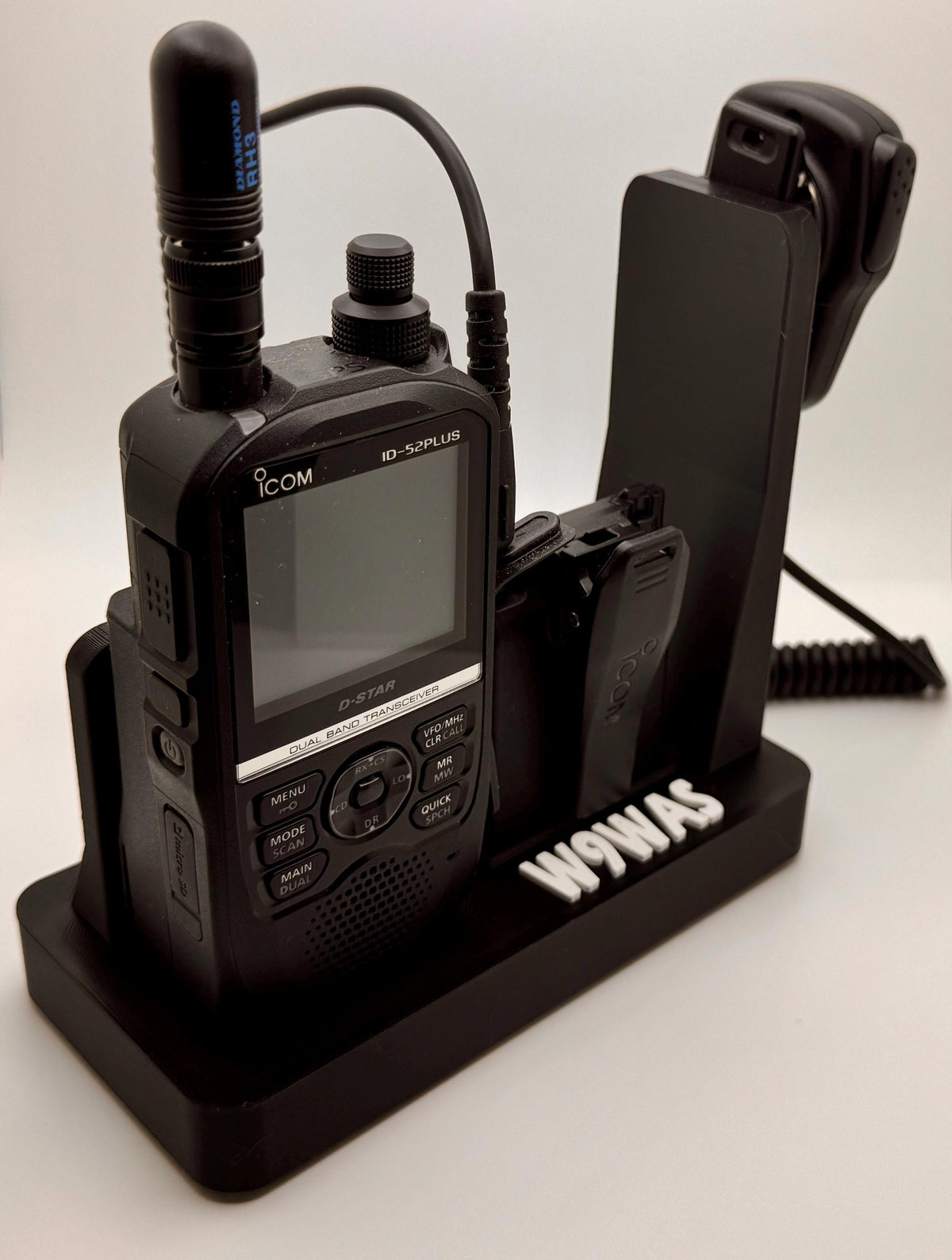Icom ID-52A desk stand – with radio and speaker mic angled