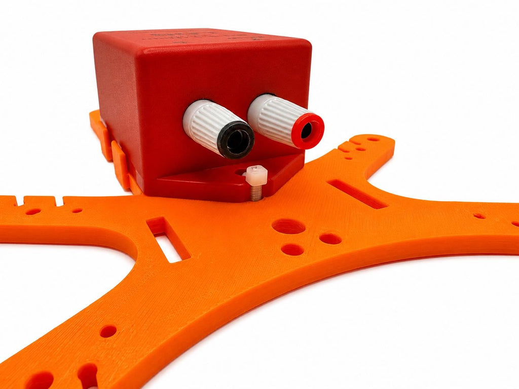 LDG balun/unun wire winder mount – binding posts close-up