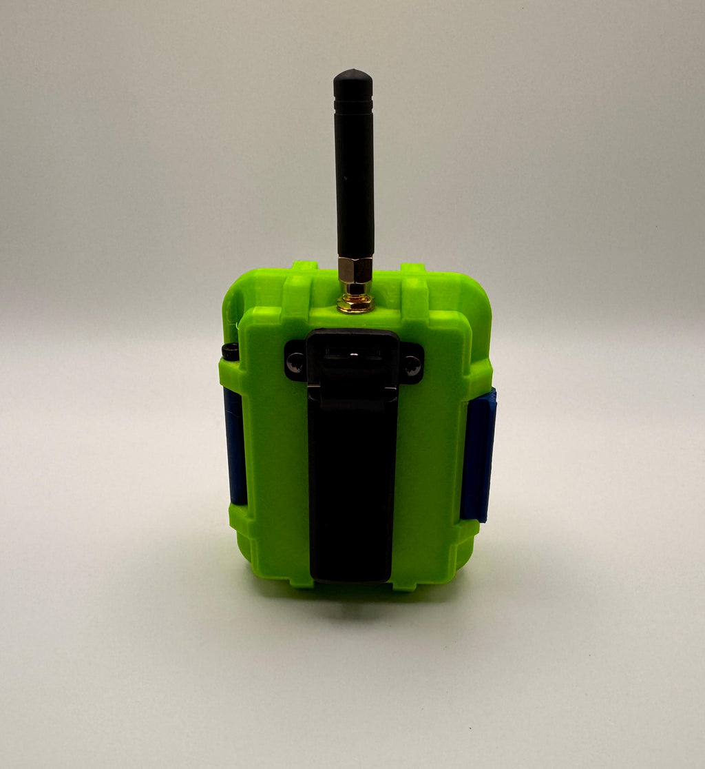 Meshtastic Heltec V3/V4 case – back view with built-in belt clip