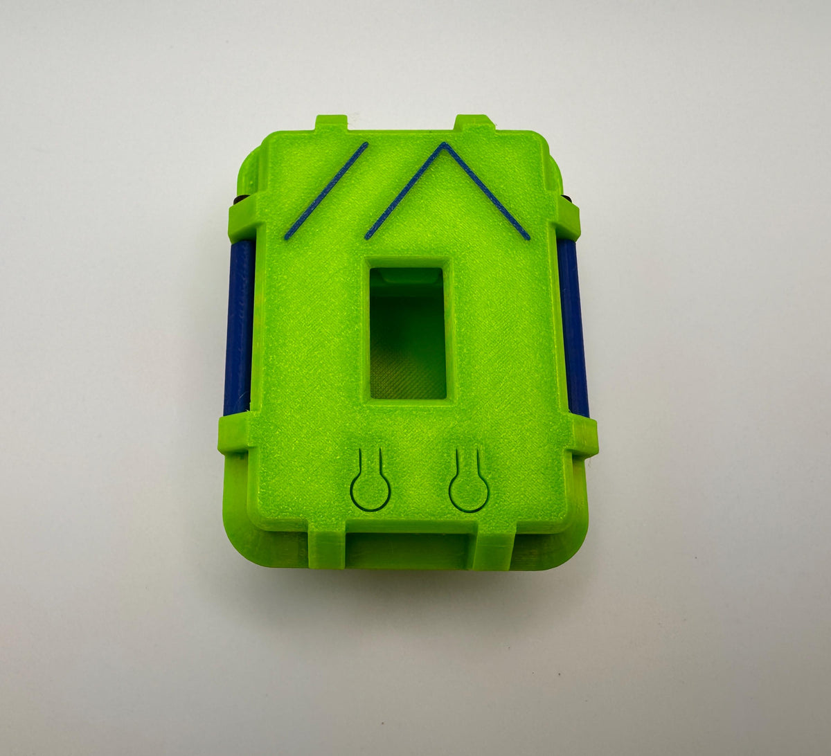 Meshtastic Heltec V3/V4 case – close-up of the front with Meshtastic-inspired motif