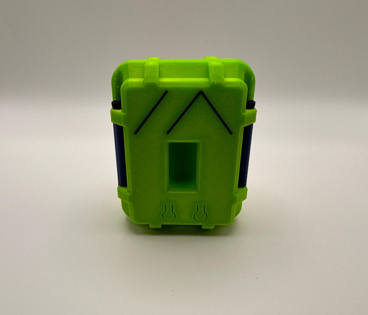 Meshtastic Heltec V3/V4 case – front view, closed