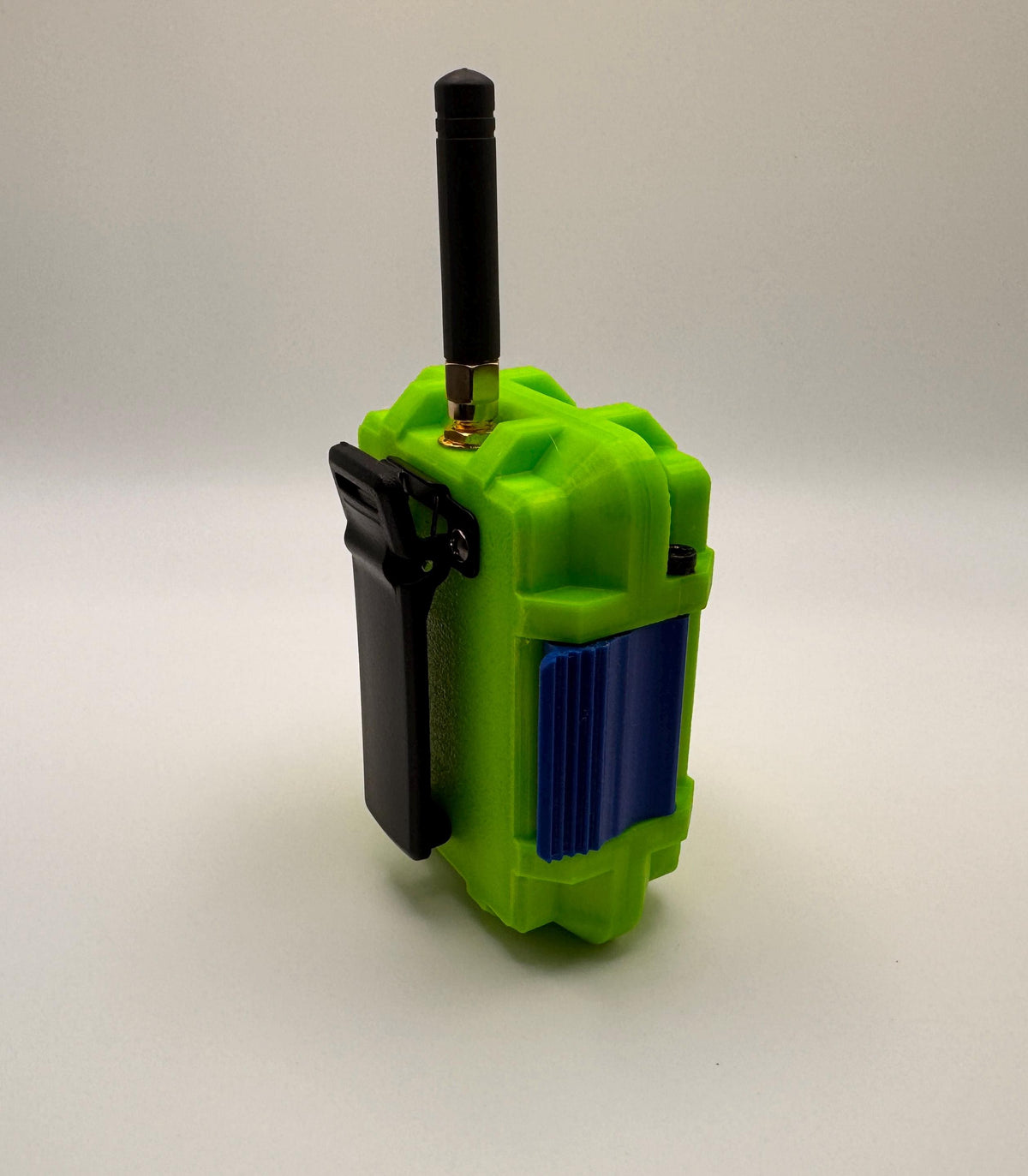 Meshtastic Heltec V3/V4 case – rear angle view with belt clip