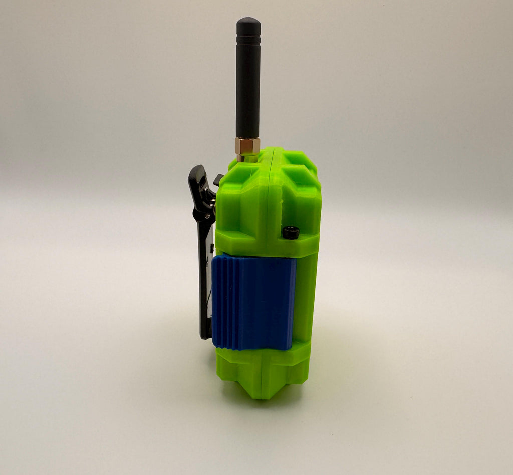 Meshtastic Heltec V3/V4 case – side profile showing slim belt clip