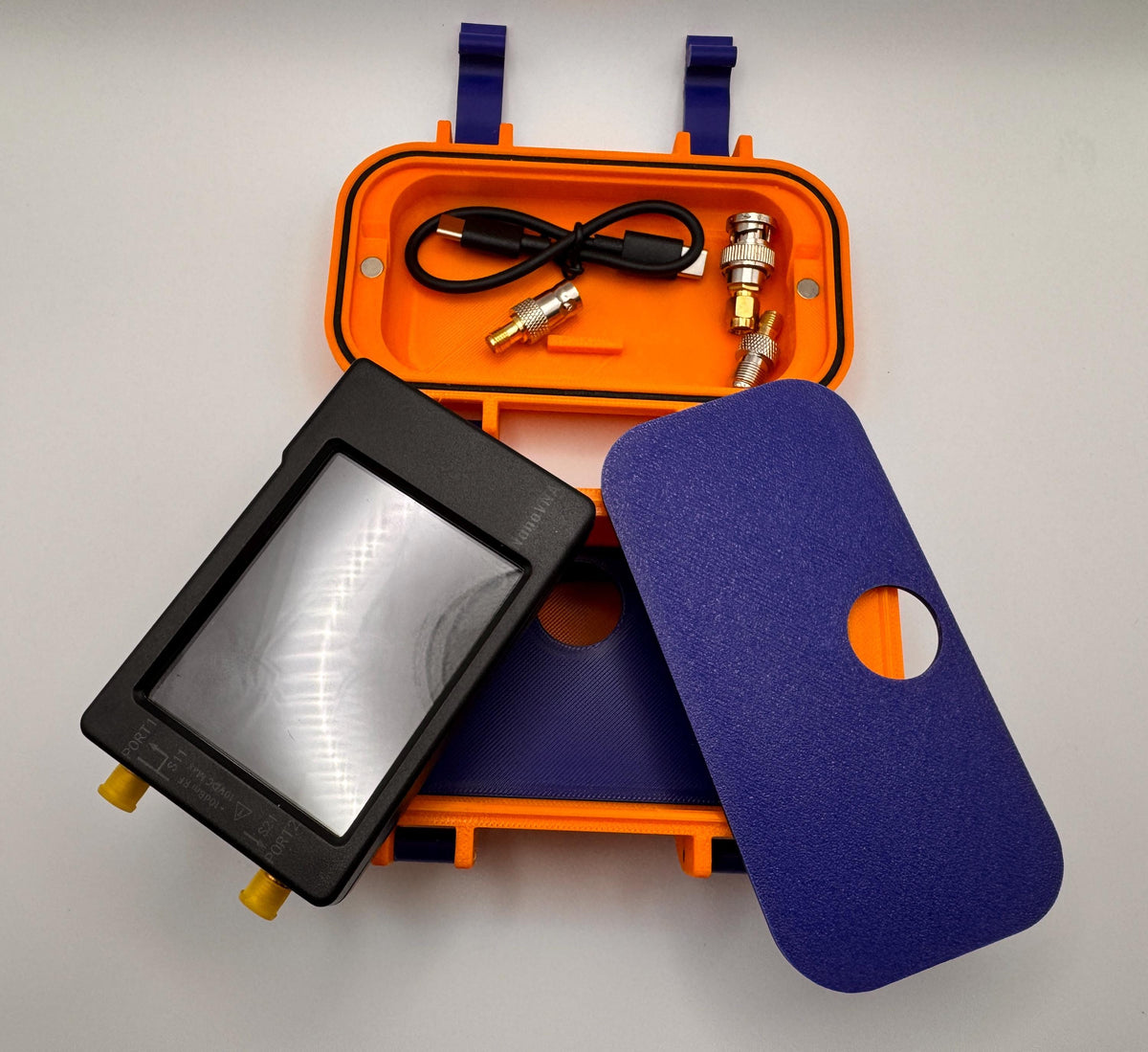 NanoVNA-H 2.8" compact case – NanoVNA lifted from insert