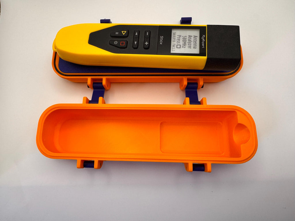 RigExpert Stick slim case – analyzer in base