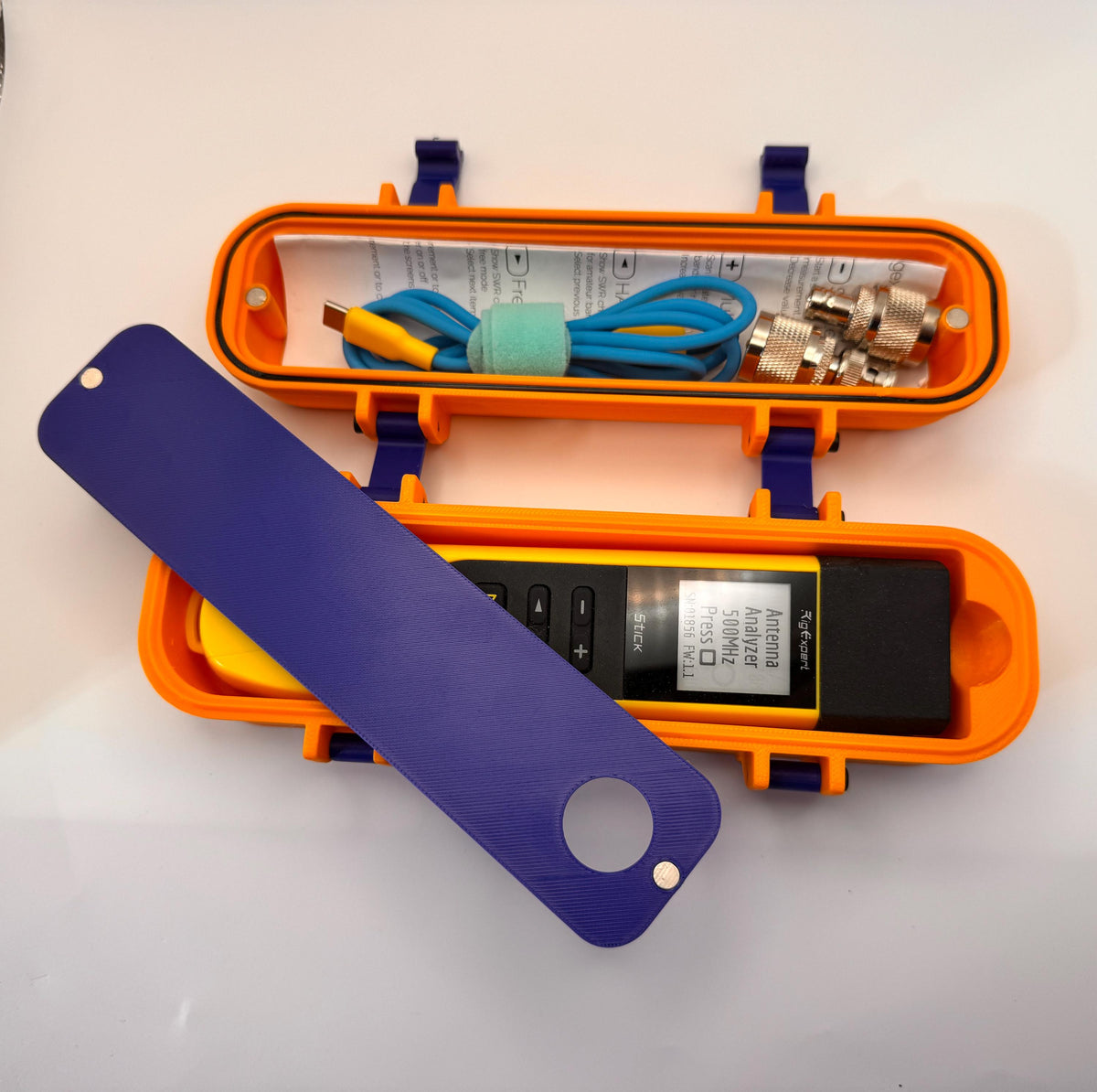 RigExpert Stick slim case – open lid with gasket