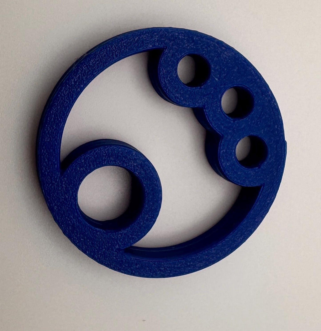 Round Knotless Antenna Insulators – round insulator in blue, front view