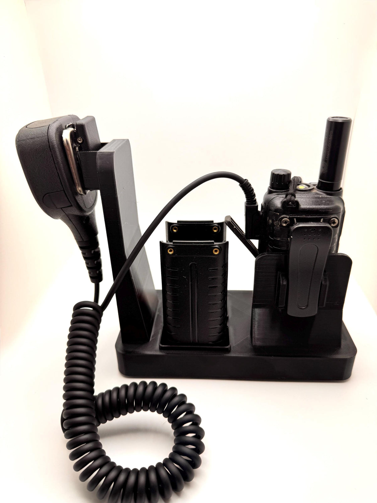Tidradio TD-H3 desk stand – rear view with coiled mic cord