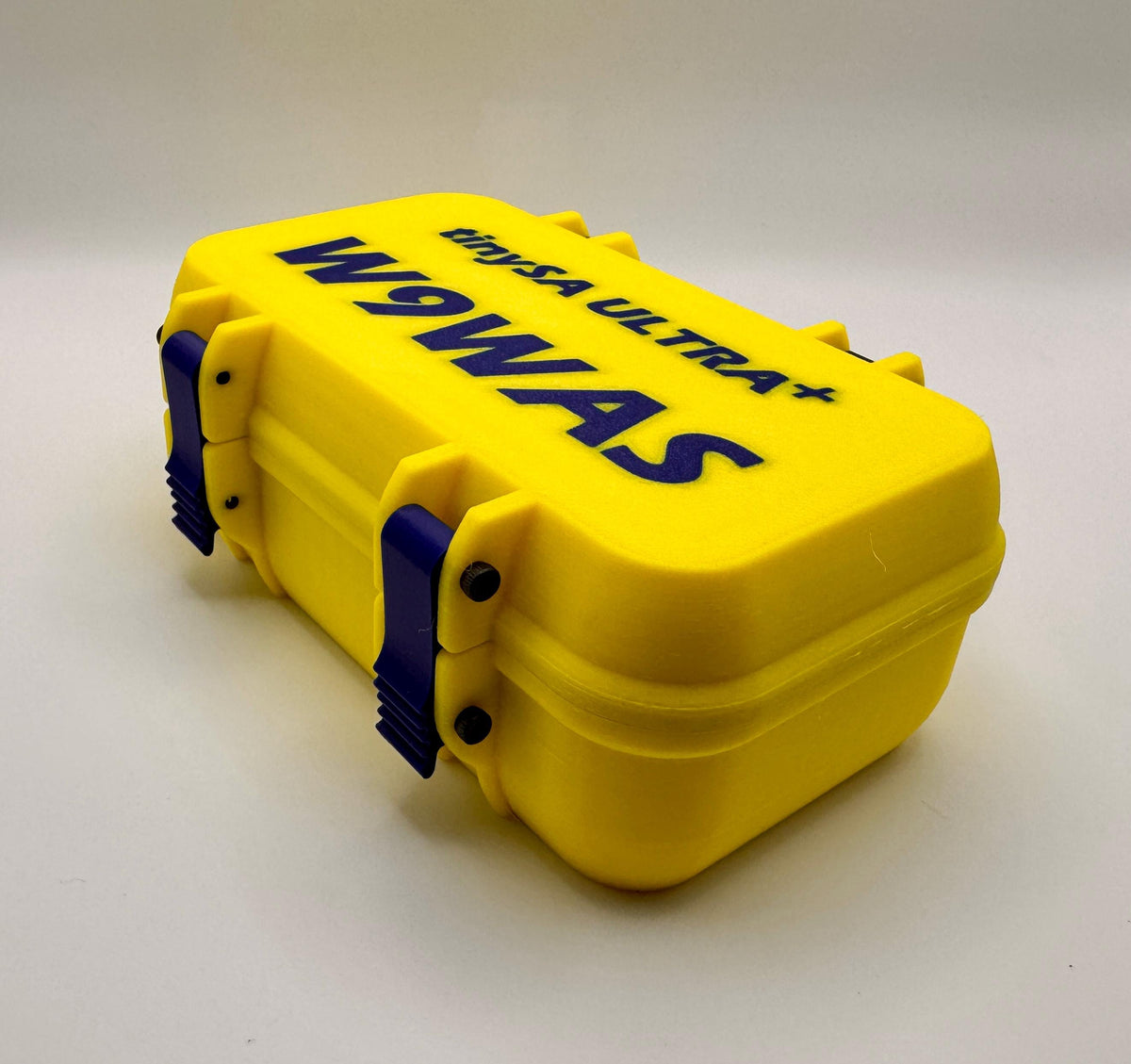 tinySA ULTRA+ case with stand – angled lid view