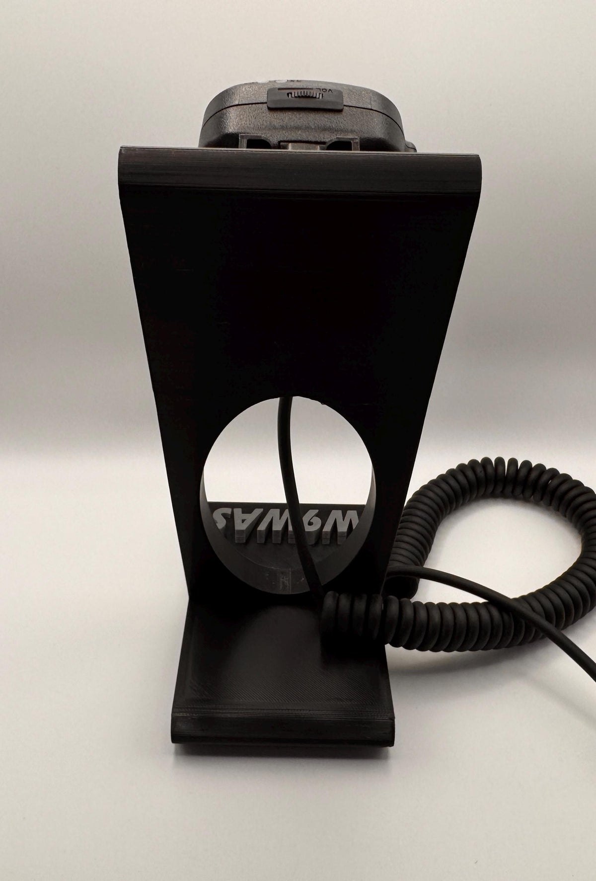 Universal radio hand microphone stand – with mic rear view