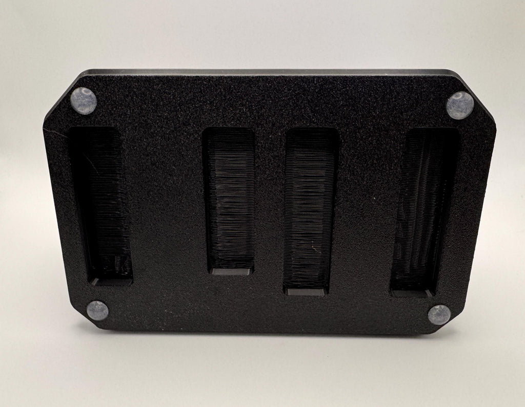 UNIWA F400 desk stand with speaker mic holder – base underside with rubber feet
