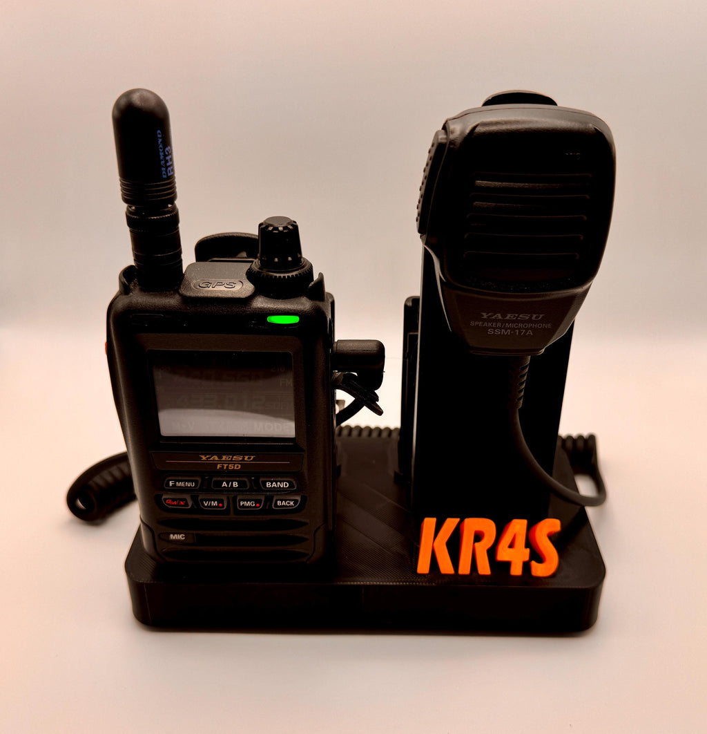 Yaesu FT5 / FT3 desk stand – with radio and speaker mic